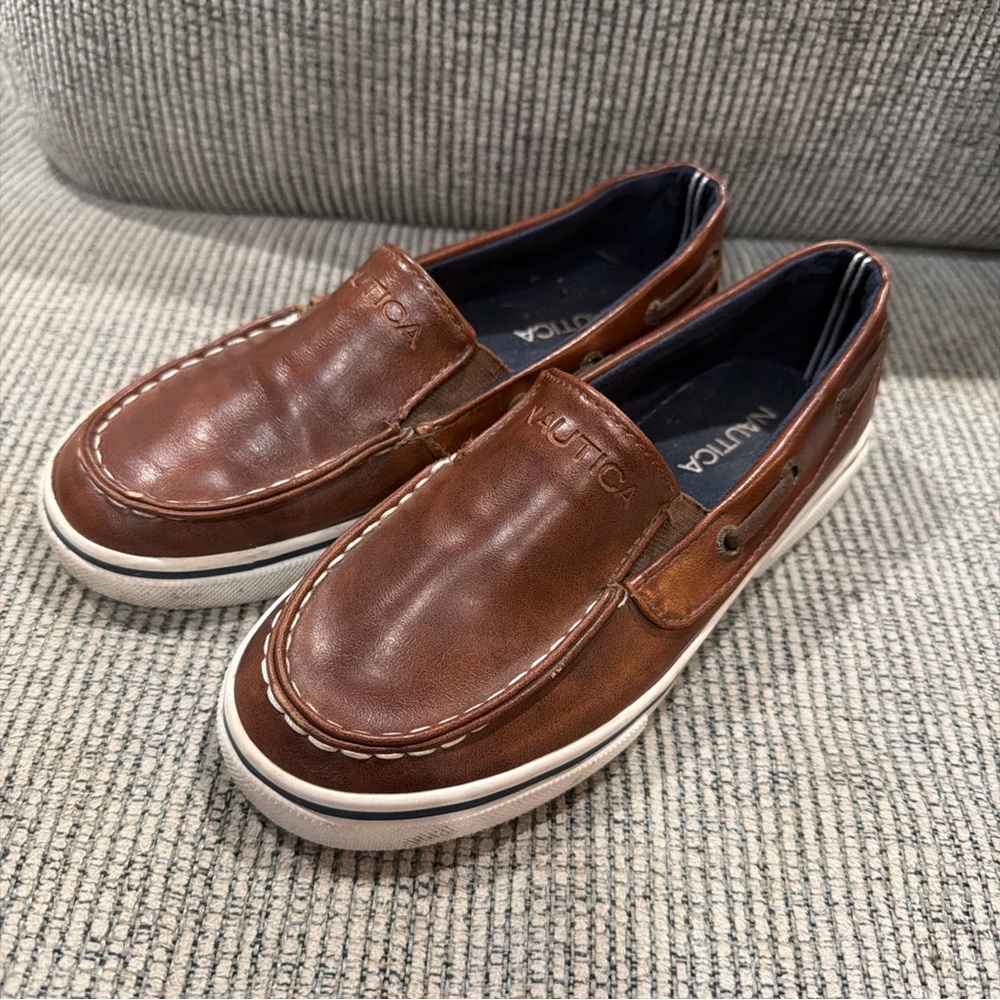 Nautica Kids Brown Boat Shoes size 1 Casual Dress Preppy Old Money Coastal Style